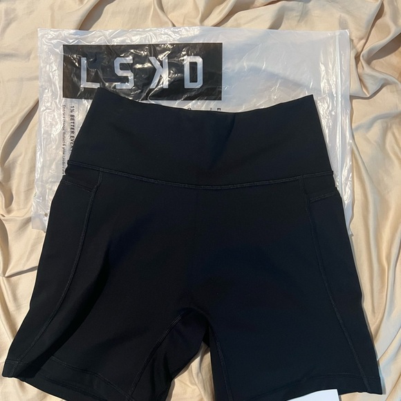 LSKD Black Bike Shorts with phone pockets - Picture 1 of 3